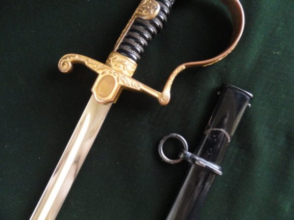 Lion Head Sword w/Hand Enhanced Eagle/Swastika Motif on Langet (#26353)